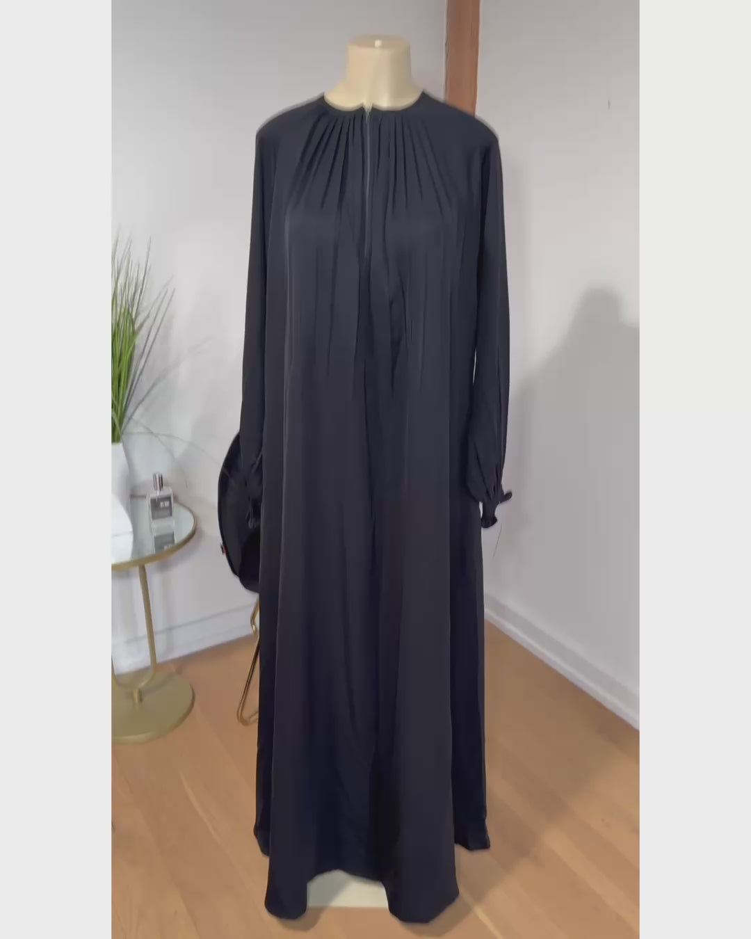 Load and play video in Gallery viewer, Hafsa
